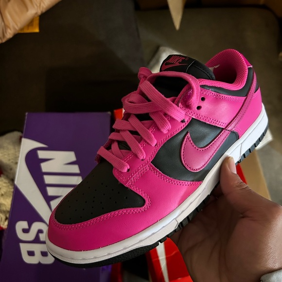 Nike Shoes - Dunks